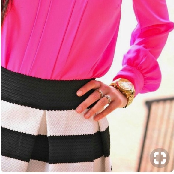 Black and white full flared circle skirt Sz M NWOT - Picture 8 of 8